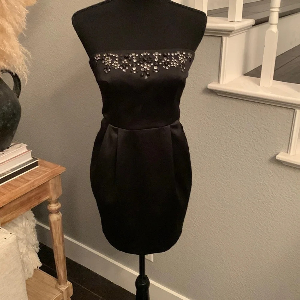 Express Cocktail Evening Sleeveless Black Dress Size 2